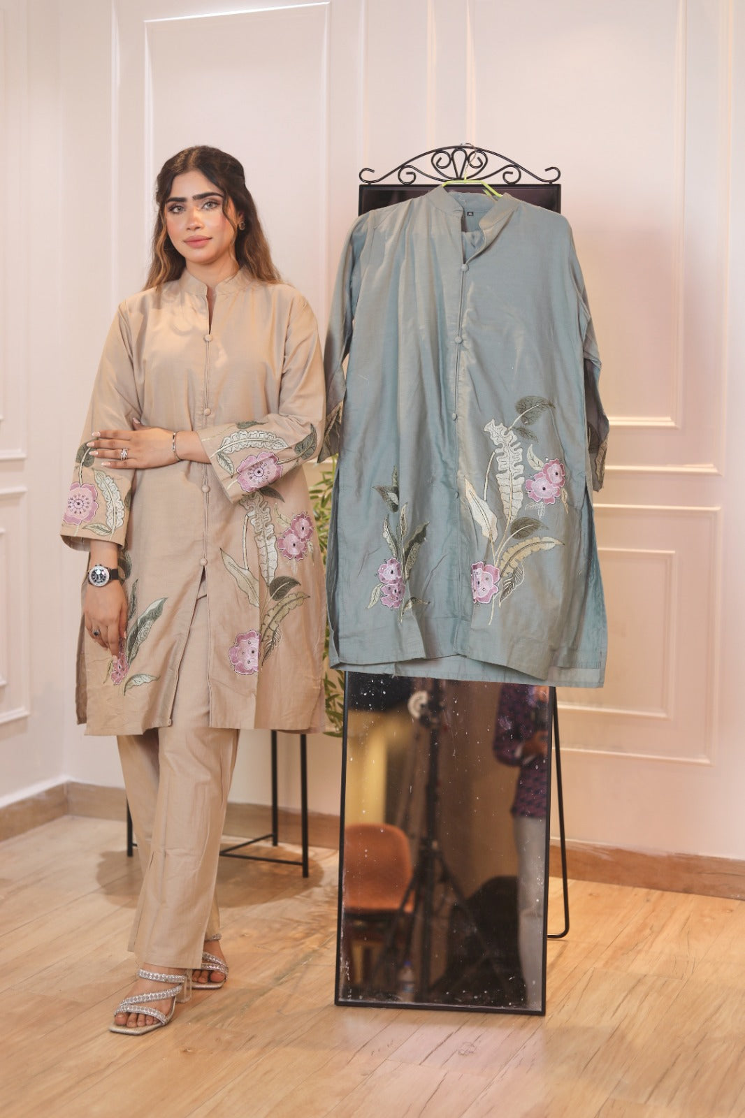 Rose Garden Embroidered Set