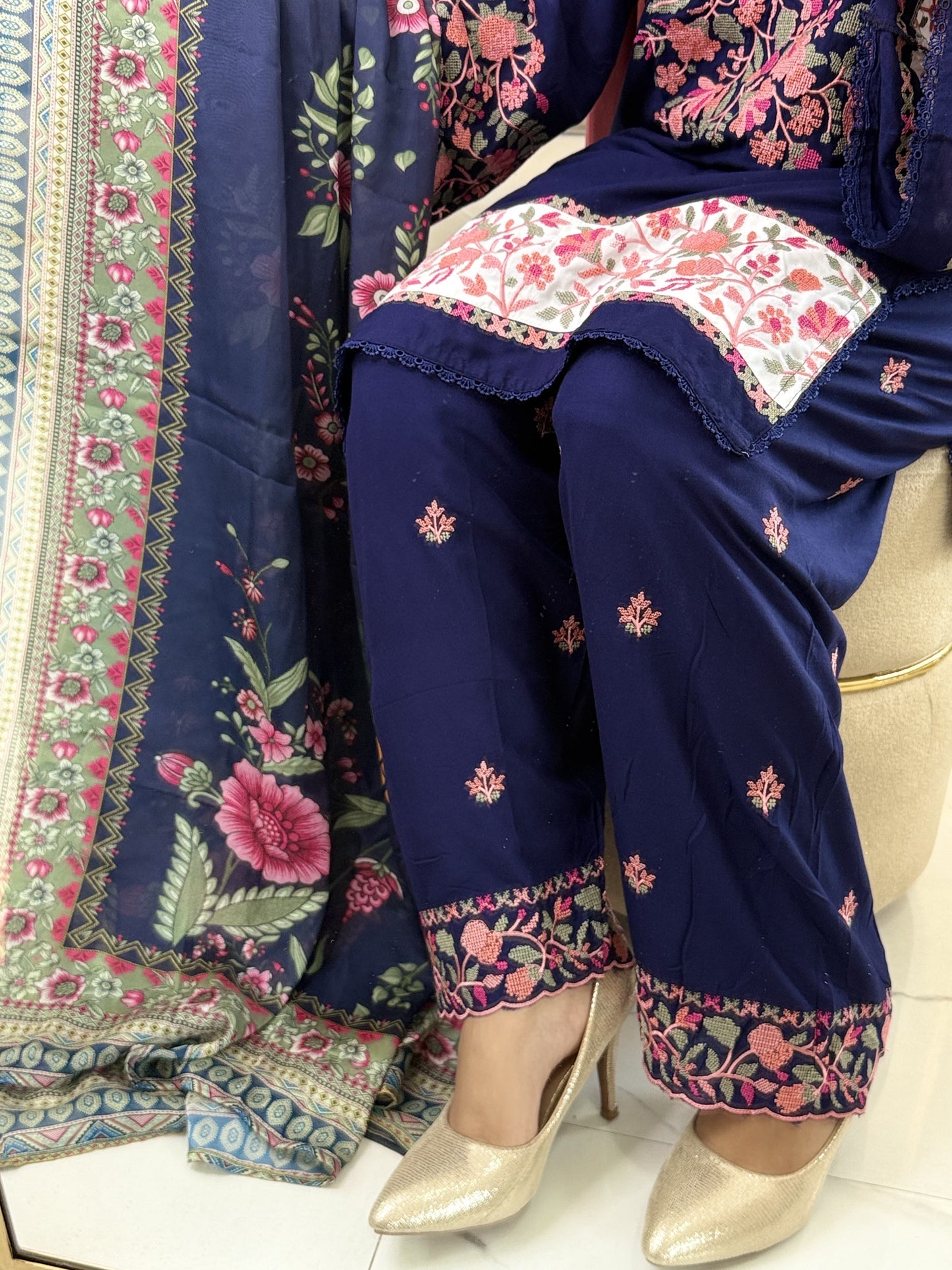 NOOR 3peice suit set