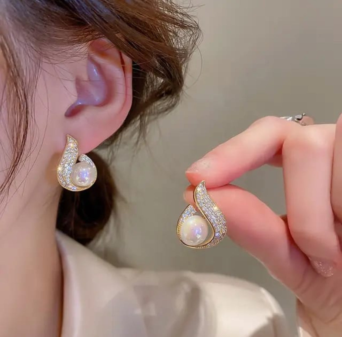 Pearal crystal round shape earning