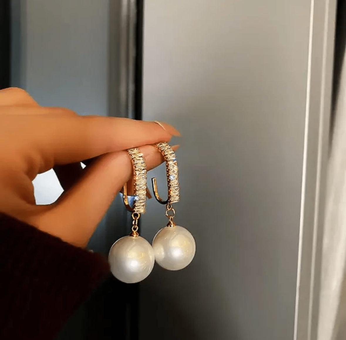 Big hanging pearl earnings